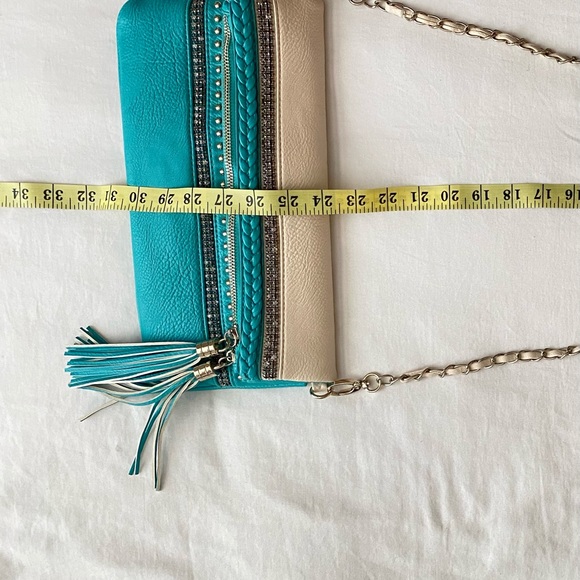 Folded Wristlet/Crossbody - Picture 6 of 8